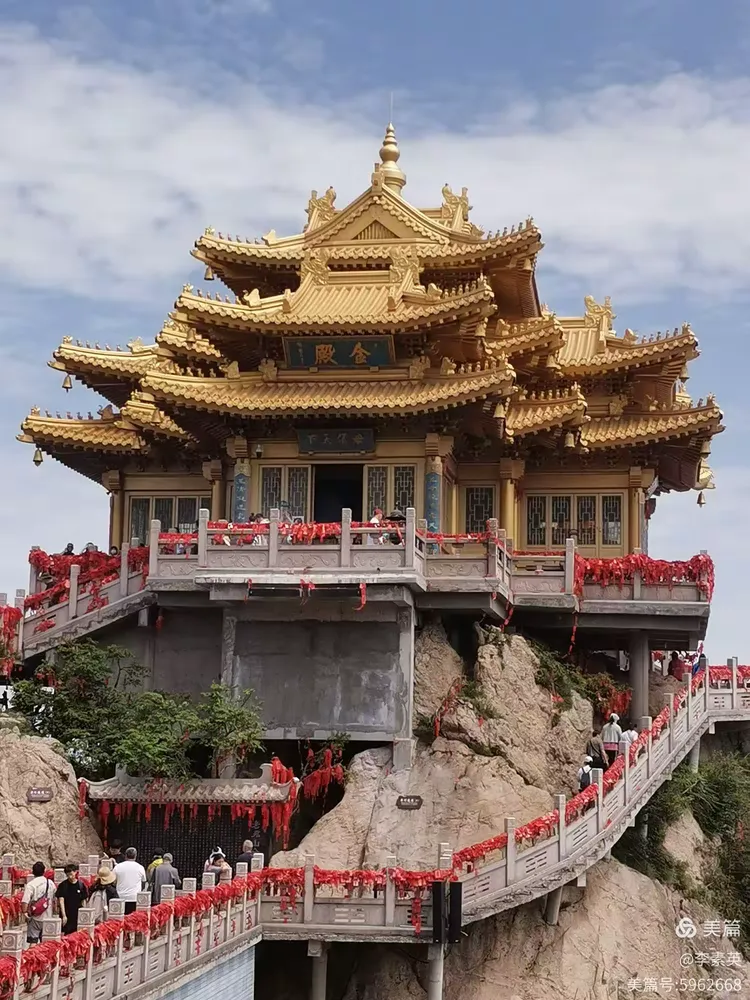 老君山景观区6处,有景点179个,太清宫,十方院,灵官殿,淋醋殿,牧羊圈